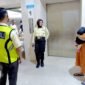 Tak Terima Dituduh Menyelundupkan Bayi, Ibu Muda Labrak Satpam RS Unhas