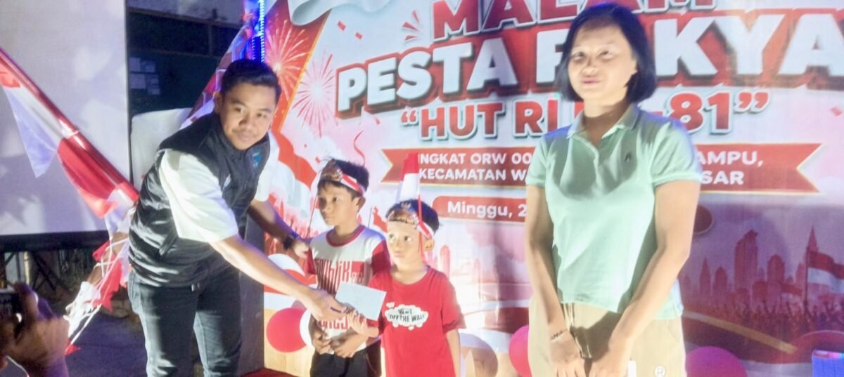 Ketua Tim Sorot Sulsel Berbagi Kebahagiaan Di Malam Puncak HUT RI  Ke 81 Di Kelurahan Mampu Kecamatan Wajo Kota Makassar 