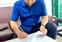 Andi Dedy Dewa Hasparani Putra  Saat Menandatangani Surat Pernyataan Komitmen Fee 
